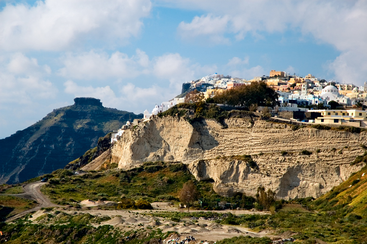 Fira Cliff